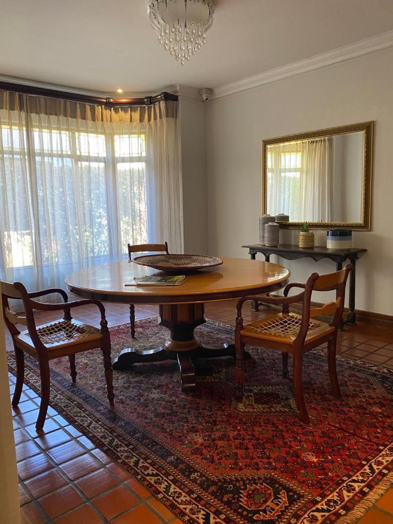 The Woodpecker Inn Pretoria-Noord Kültér fotó
